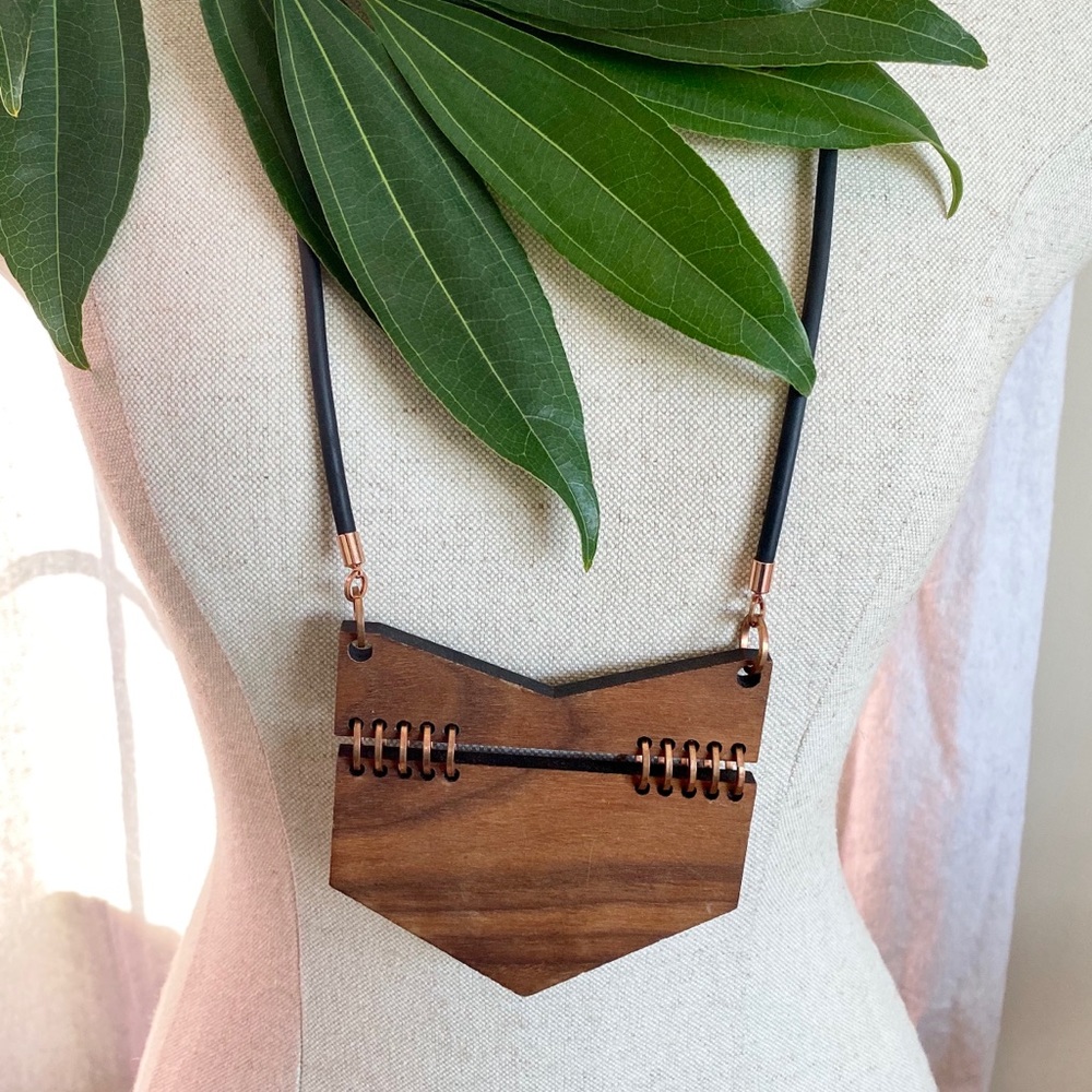 ✨BRAND NEW✨ Geometric Wood Statement Necklace